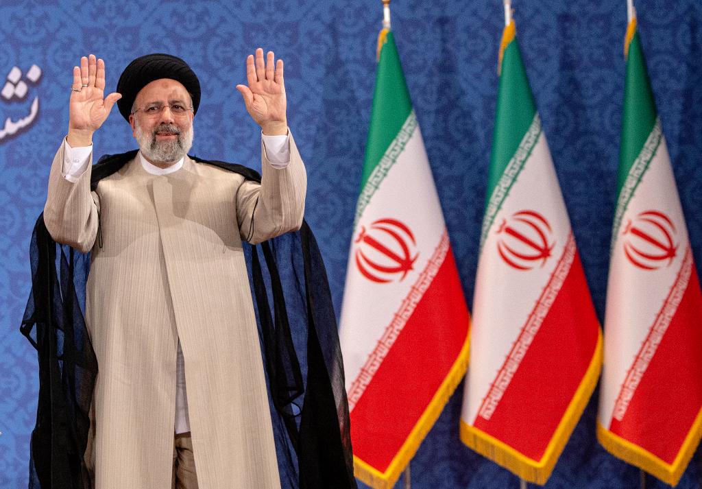 伊朗最高领袖批准莱希出任总统