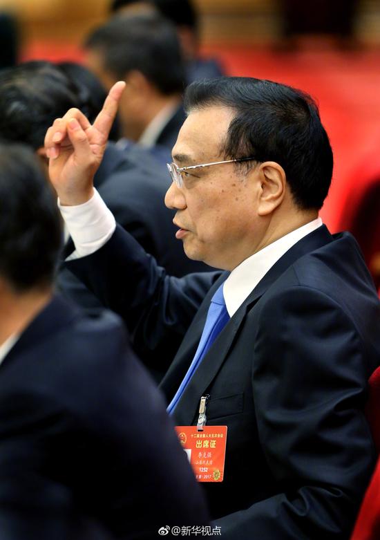 李克强到安徽团:人工智能向总理“报到”