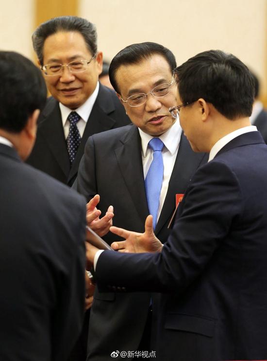 李克强到安徽团:人工智能向总理“报到”