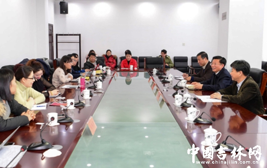 “网聚振兴路”媒体推介会现场 “网聚振兴路”媒体推介会现场