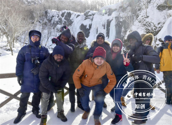 国际友人天池合影留念 国际友人天池合影留念