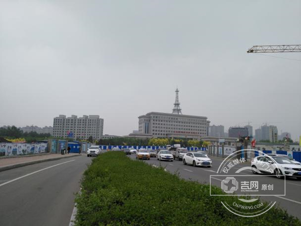 长春地铁二号线东方广场站交通导改全面开工