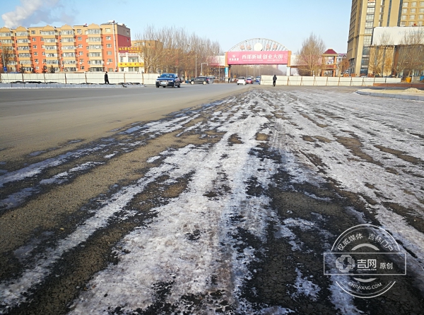 飞跃路“断头路”半幅通车 绕行安庆路奔驰路历史结束