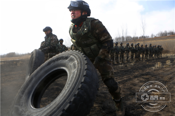 吉林边防总队机动支队开展实战演训5.png