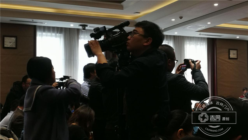 中国吉林网特派北京记者在会议现场拍摄。.png