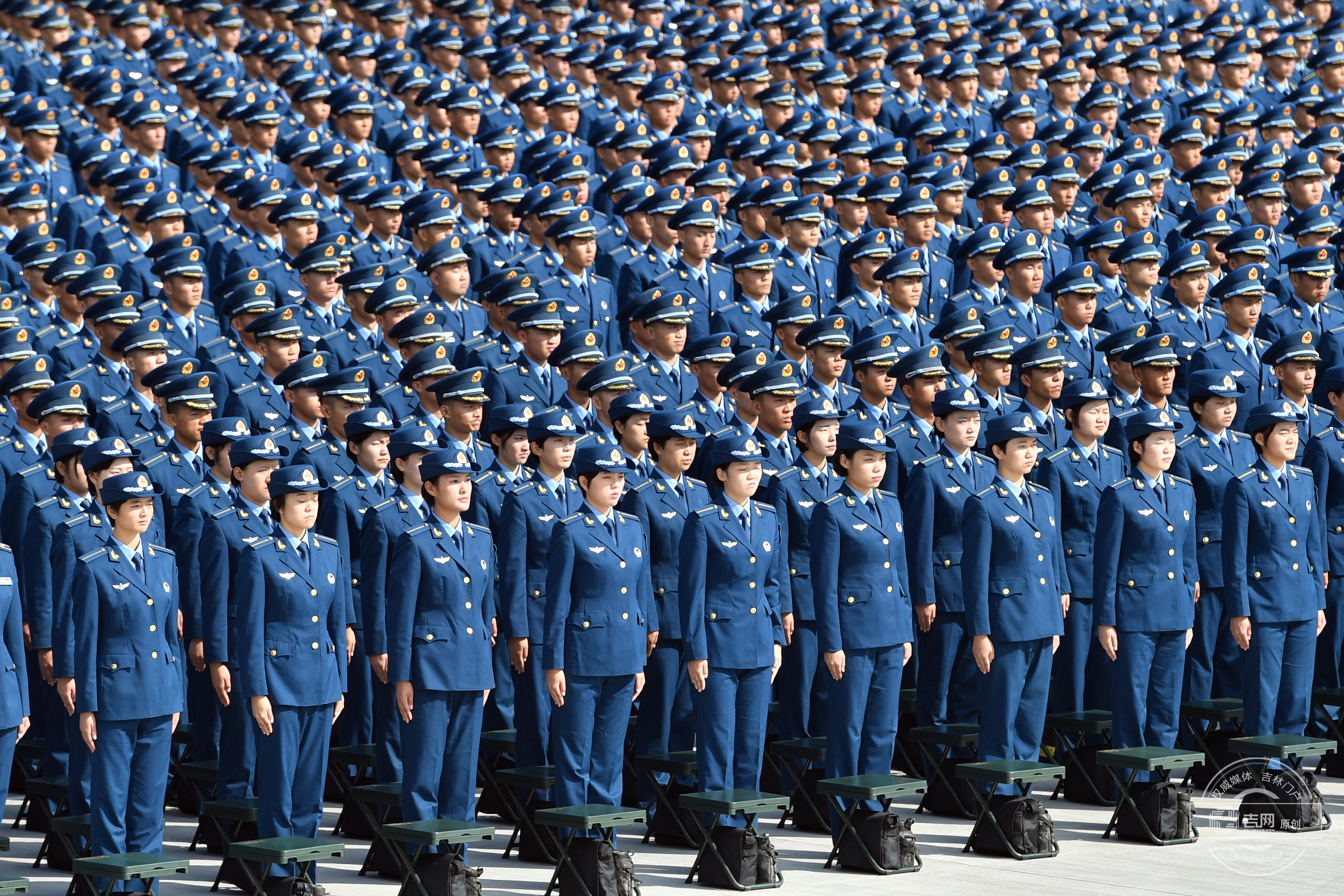空军女兵图片素材-编号10895646-图行天下