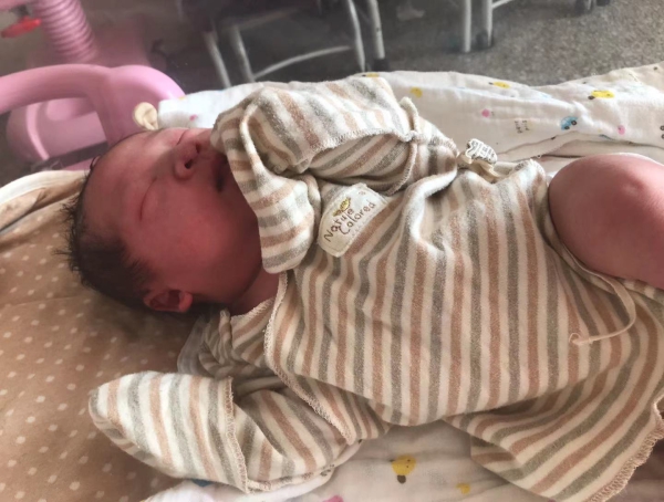 吉林省妇幼保健院诞生第一位“牛宝宝”