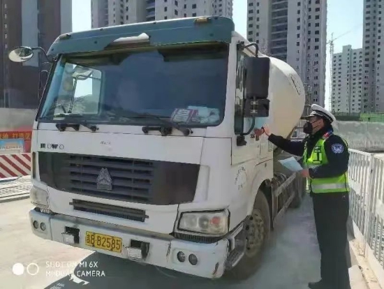 吉林省交警开展城市工程运输车综合治理行动
