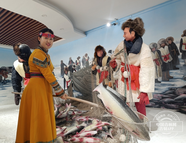 查干湖服务区：传统渔猎文化主题+蒙古族草原文化主题  让游客感受服务区的文化底蕴和内涵