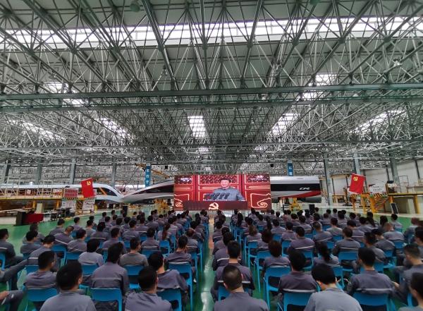 长客.jpg 长客.jpg