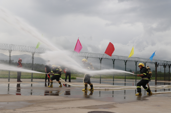 2021年度吉林地区消防职业技能竞赛在通化机场圆满落幕