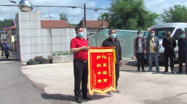 安图县万宝镇中学3_副本.jpg 安图县万宝镇中学3_副本.jpg