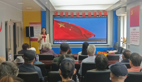 吉林小学“红旋律”宣讲团走进双安社区1.jpg 吉林小学“红旋律”宣讲团走进双安社区1.jpg