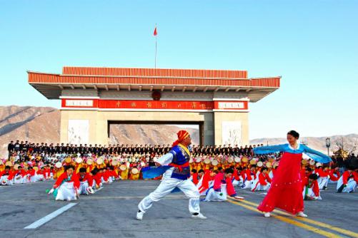 图们公路口岸(延边网信办供图).jpg 图们公路口岸(延边网信办供图).jpg