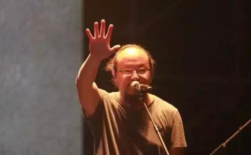 窦唯：魅力在骨头里，与皮相无关