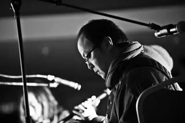 窦唯：魅力在骨头里，与皮相无关