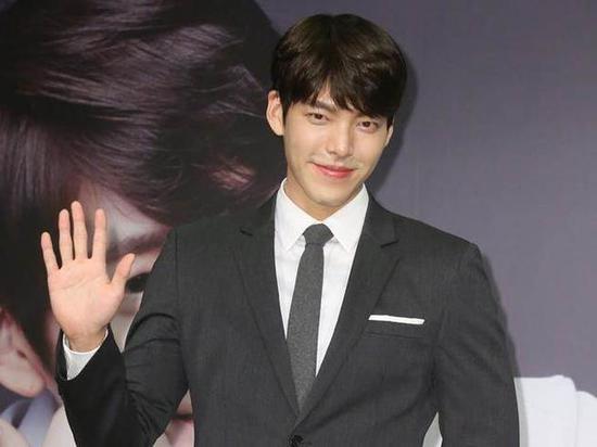 《继承者们》主演今昔对比：他们都跃升主演，除了她