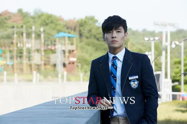 《继承者们》主演今昔对比：他们都跃升主演，除了她