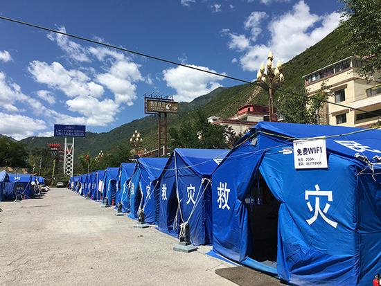 九寨沟震后一个月:景区仍关闭 店铺生意大不如前