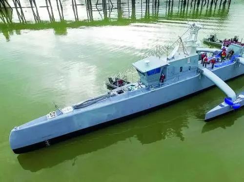 正在海上进行试验的美国Sea Hunter自主战舰。 正在海上进行试验的美国Sea Hunter自主战舰