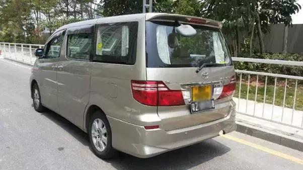 12月1日起深圳过香港入境的旅客，到口岸旅检大厅接受边防检查