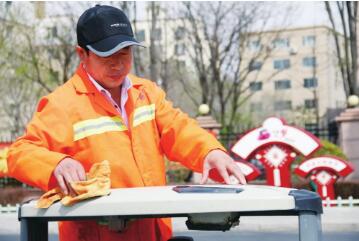 李学东.jpg 李学东.jpg