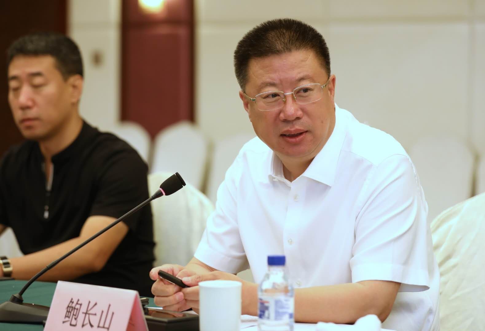 【中央网络媒体走进吉林活动】镇赉县:产业带动"拔穷