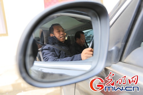 【网络媒体走转改】家人眼中的李保国:和时间比赛的一生 【网络媒体走转改】家人眼中的李保国:和时间比赛的一生