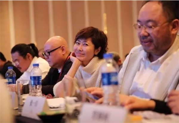 张一白、薛晓路、蔡尚君等在论坛现场 张一白、薛晓路、蔡尚君等在论坛现场