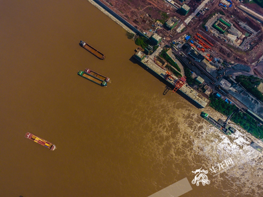 点击图片浏览更多精彩内容