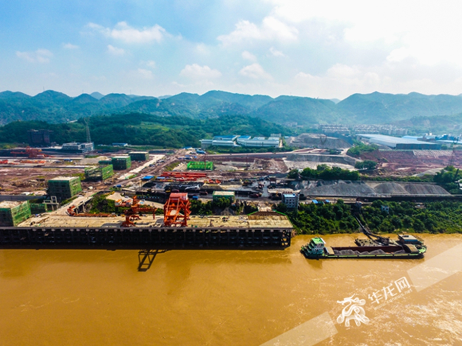 点击图片浏览更多精彩内容