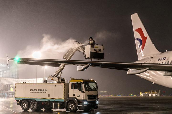 中央地方频频出招确保人民群众过上“暖生活” 中央地方频频出招确保人民群众过上“暖生活”