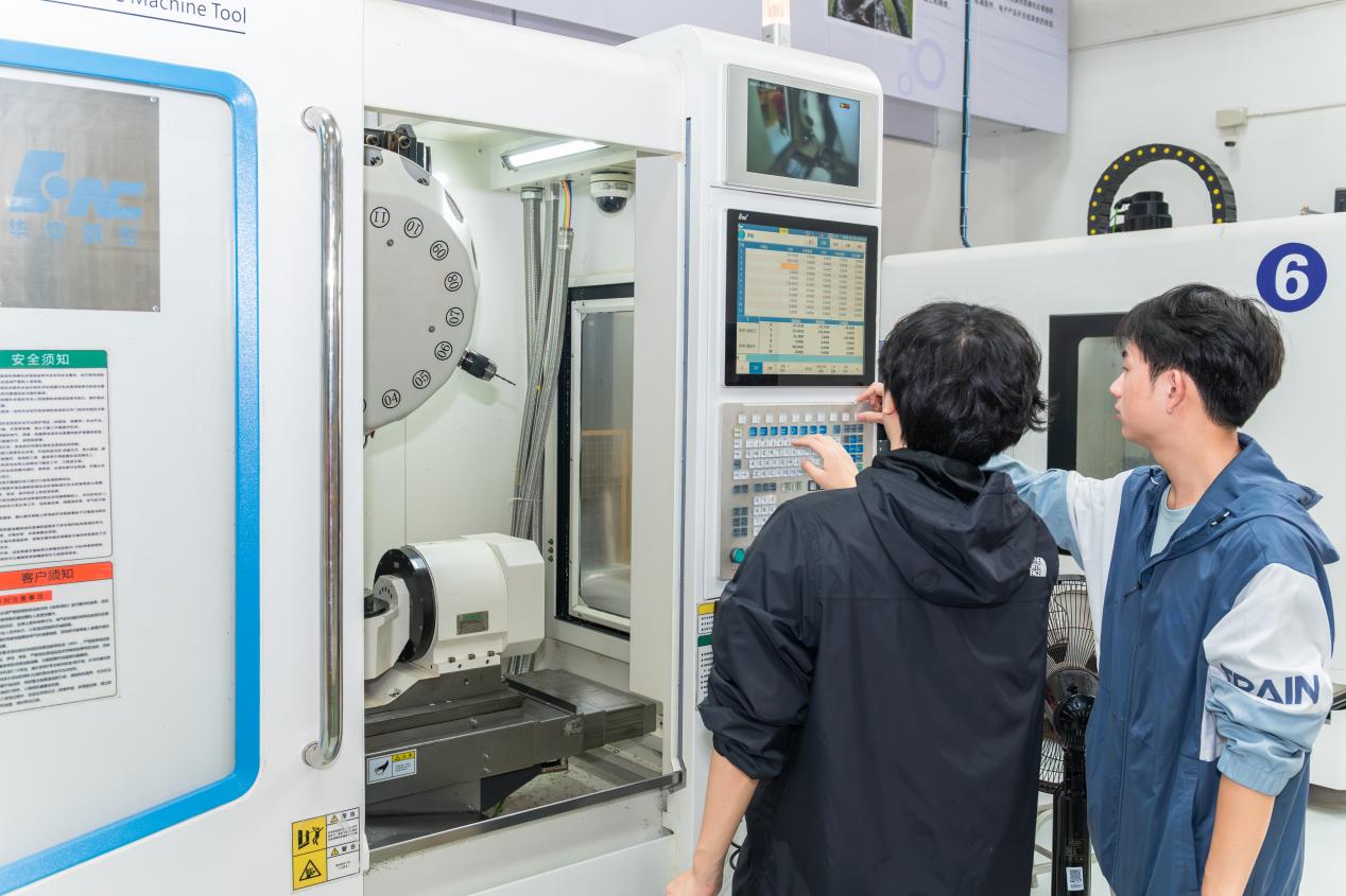 f116717dd564420a841619e066c66b0b_wh1268x845.jpg f116717dd564420a841619e066c66b0b_wh1268x845.jpg