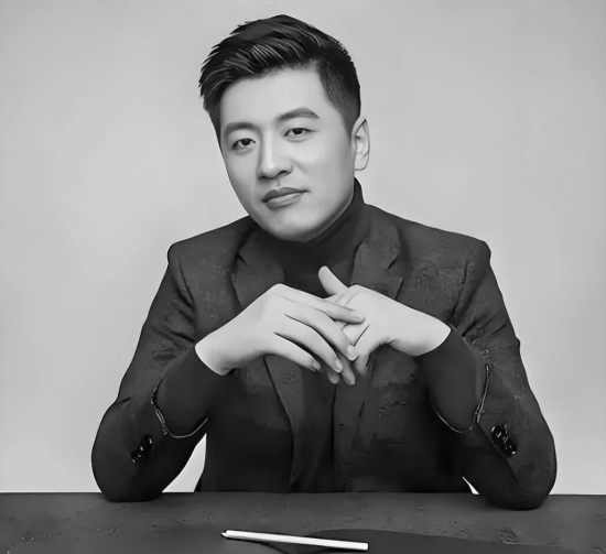 张雪峰.jpg 张雪峰.jpg