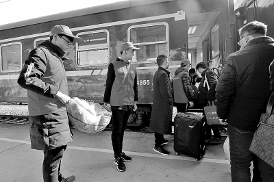 各方助力 铺设平安暖心回家路