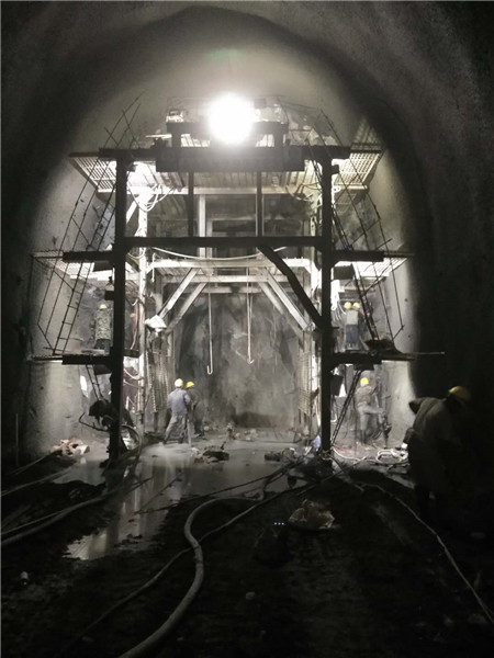 【中国梦•大国工匠篇】彭祥华:“半路出家”的“爆破王” 【中国梦•大国工匠篇】彭祥华:“半路出家”的“爆破王”