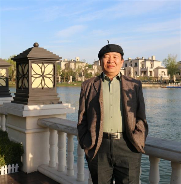山水画家裴龙.jpg