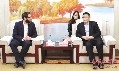 李明伟会见加拿大博氏全天然啤酒公司总裁史蒂芬·博谢纳 李明伟会见加拿大博氏全天然啤酒公司总裁史蒂芬·博谢纳