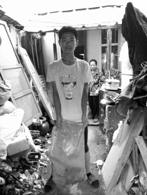 05B721W001_b.jpg 05B721W001_b.jpg