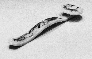 青玉嵌玉石荷鸟图如意