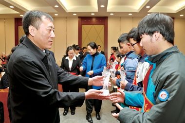 20161230091275767576.jpg 20161230091275767576.jpg