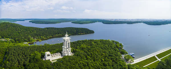 长春净月潭.jpg 长春净月潭.jpg