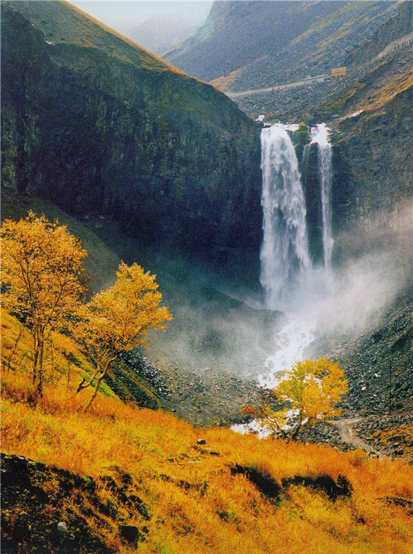 1.长白山瀑布.jpg 1.长白山瀑布.jpg