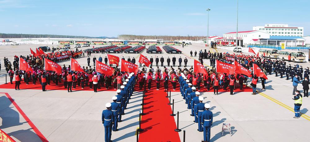 我省支援湖北医疗队首批返吉队员凯旋侧记