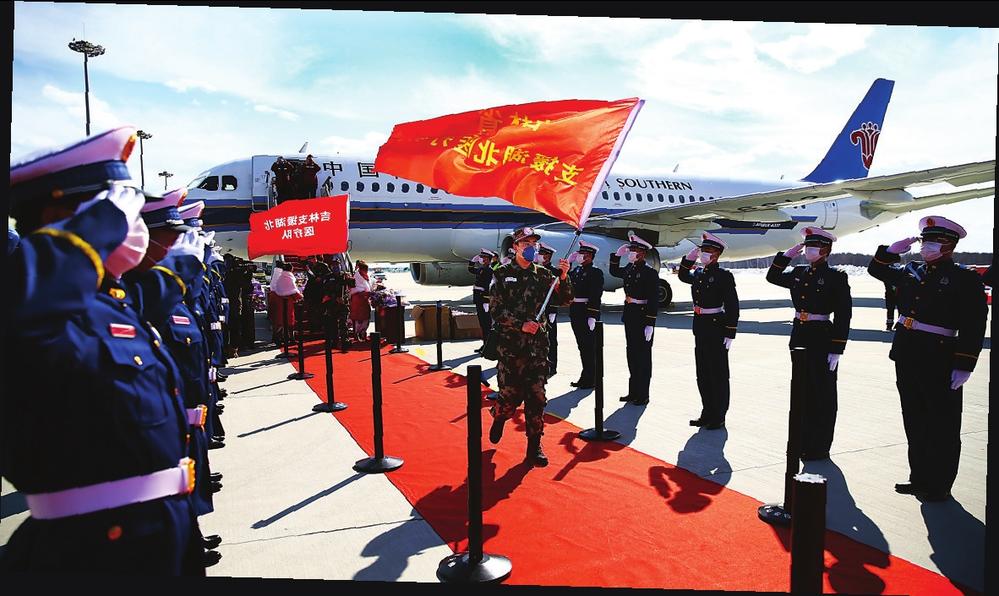 我省支援湖北医疗队首批返吉队员凯旋侧记