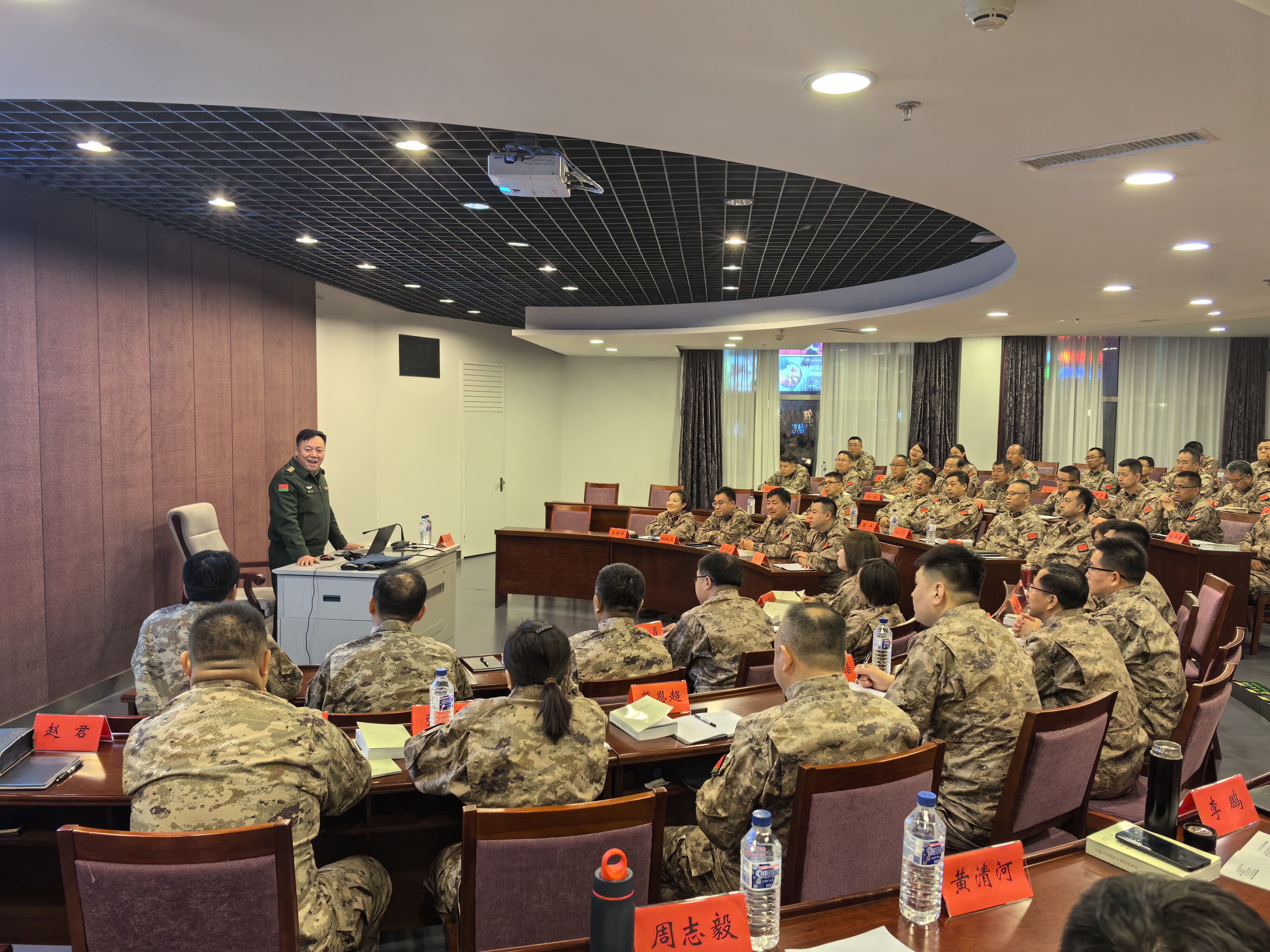 2.专武干部在市委党校进行培训_proc.jpg 2.专武干部在市委党校进行培训_proc.jpg