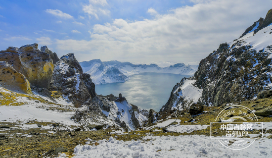 罗浩 长白山调色.jpg