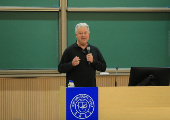 福斯1.png 福斯1.png