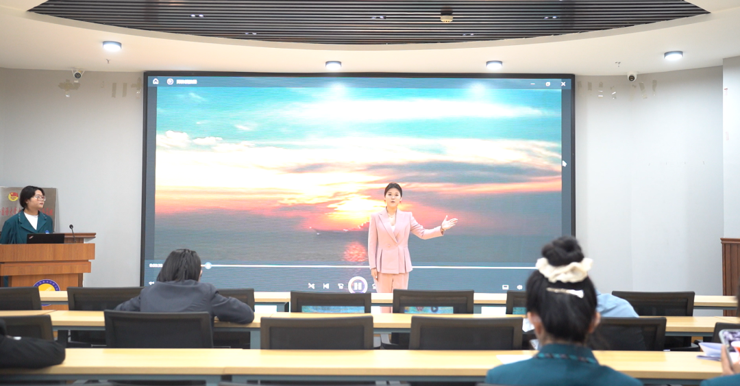 国际金融与贸易学院 韩雨竹.png 国际金融与贸易学院 韩雨竹.png