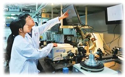 吉大超分子结构与材料国家重点实验室.jpg